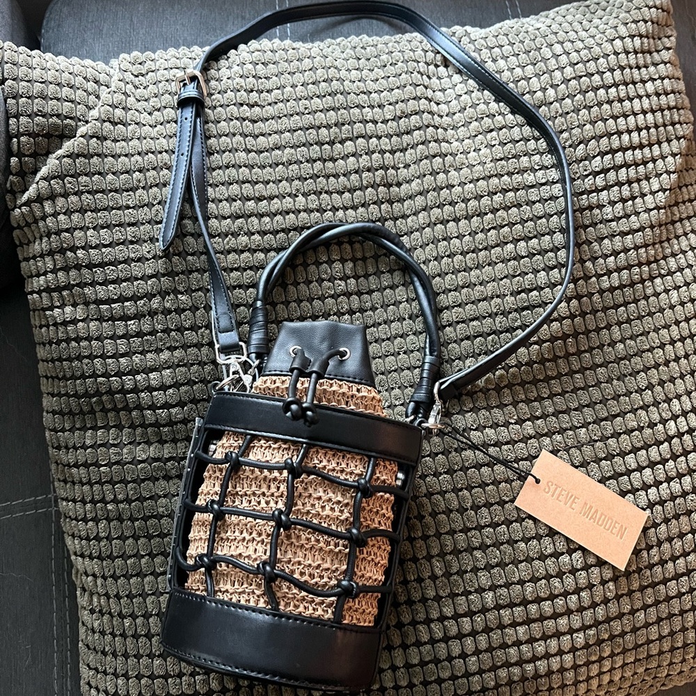 NWT Steve Madden Black and Tan Crossbody Bag